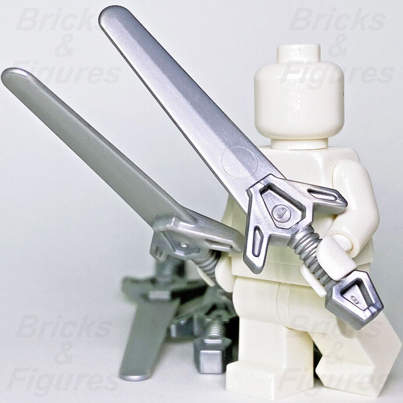 5 x LEGO Flat Silver Greatsword Swords Blades Minifigure Weapon Parts 48495 - Bricks & Figures
