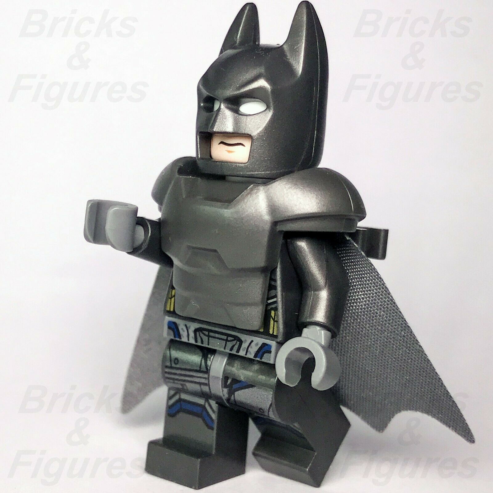 DC Super Heroes LEGO Batman Armored with Cape Dawn of Justice Minifigure 76044 - Bricks & Figures