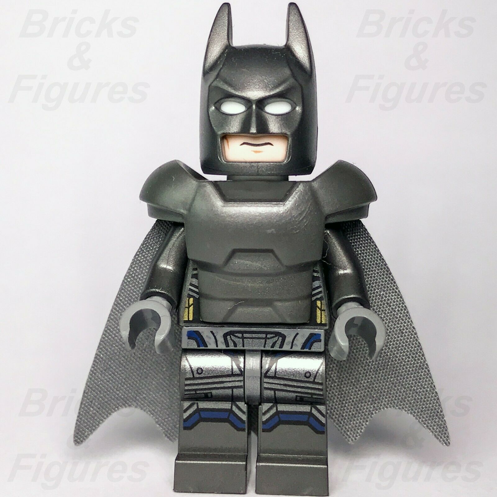 DC Super Heroes LEGO Batman Armored with Cape Dawn of Justice Minifigure 76044 - Bricks & Figures