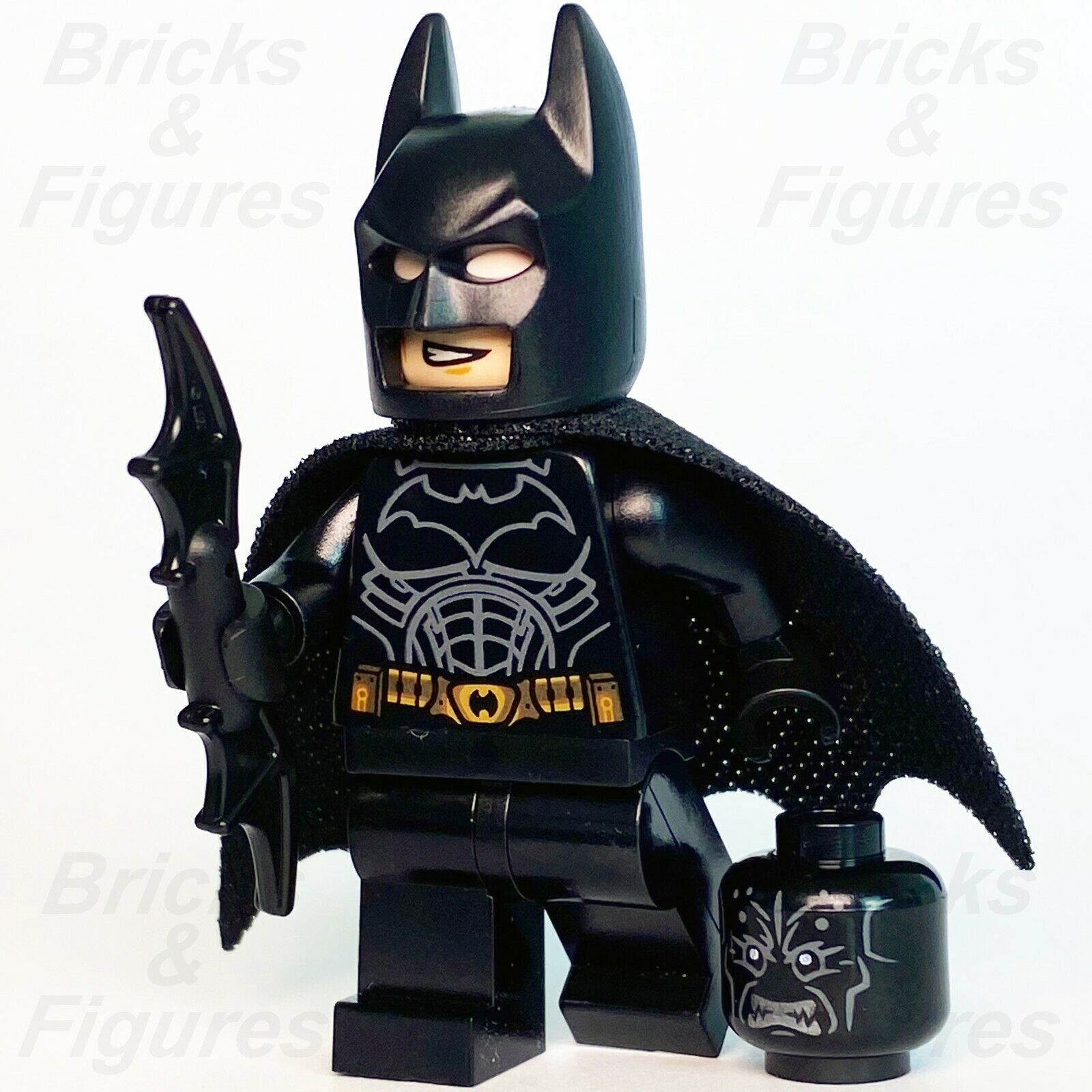DC Super Heroes LEGO Batman with Angry Fangs Head Dark Knight Minifigure 76239 - Bricks & Figures
