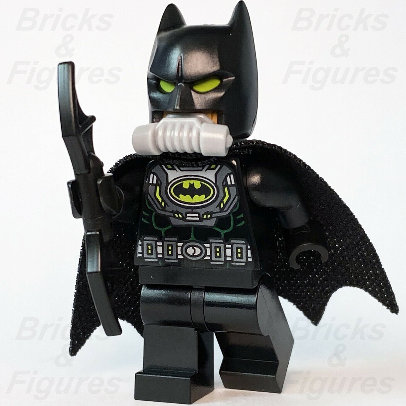 DC Super Heroes LEGO Batman with Gas Mask Bruce Wayne Batman 2 Minifigure 76054 - Bricks & Figures