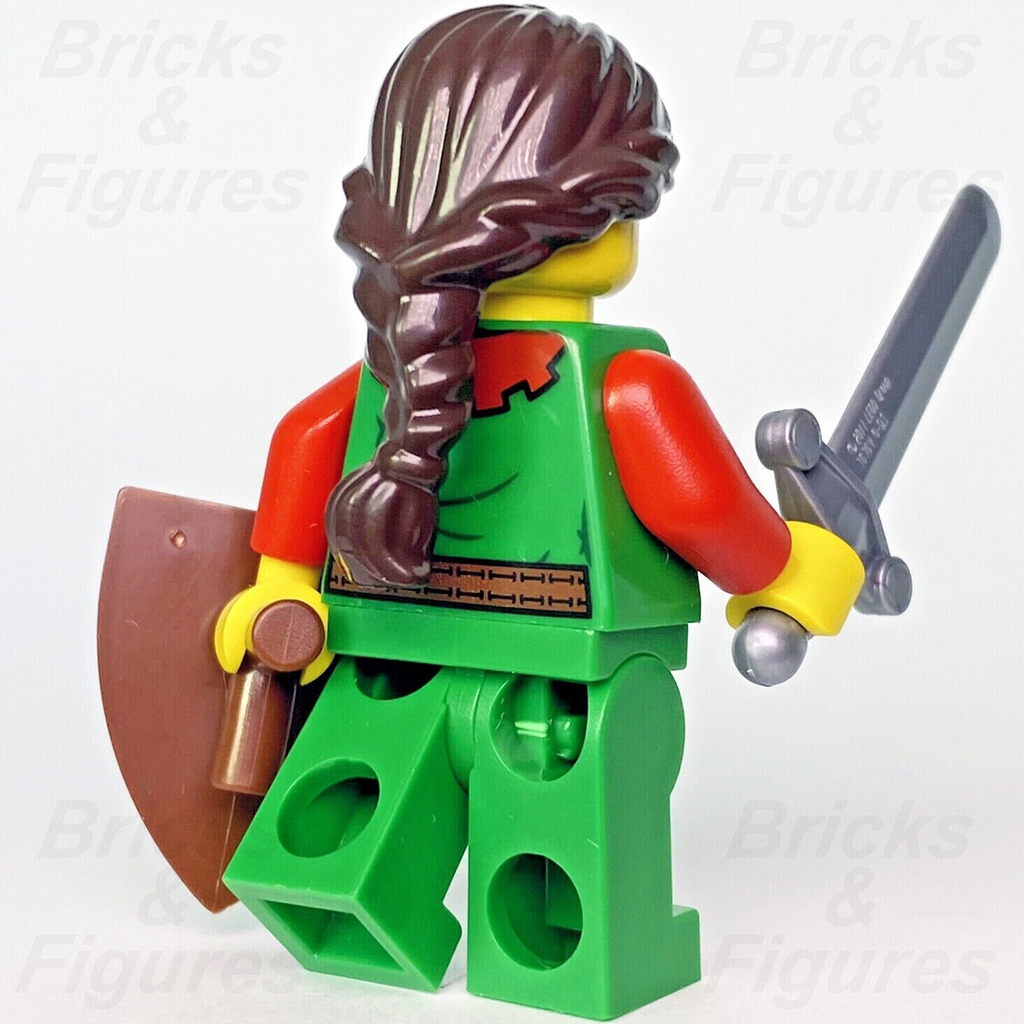 LEGO Forestwoman Castle Forestmen Minifigure with Sword & Shield 40567 cas558 - Bricks & Figures
