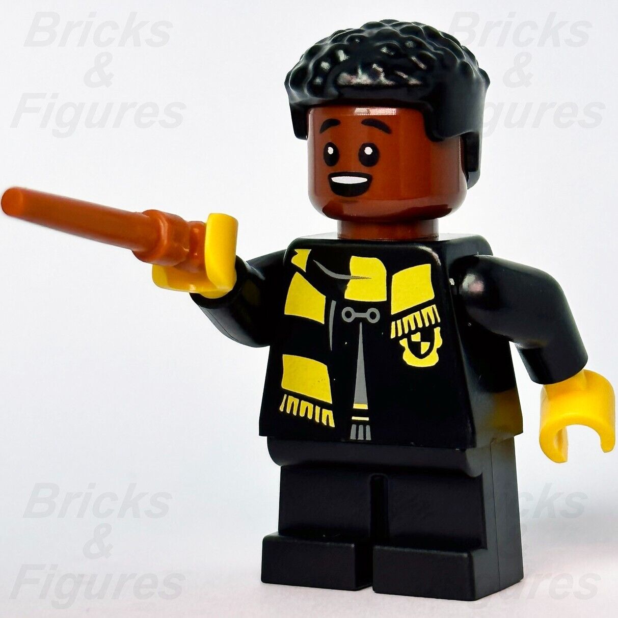 LEGO Hufflepuff Student Harry Potter Minifigure Hogwarts Wizard w/ Scarf 76399 - Bricks & Figures