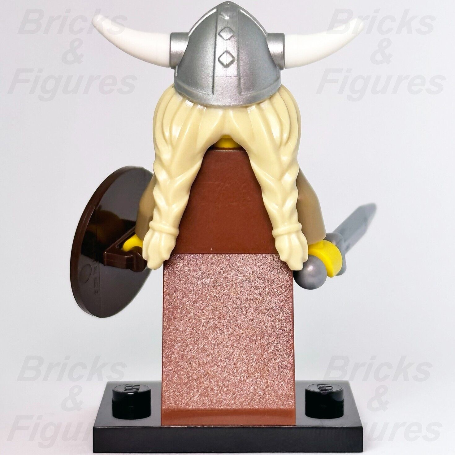 LEGO Viking Woman Warrior Collectible Minifigure 8831 col07-13 col109 New - Bricks & Figures