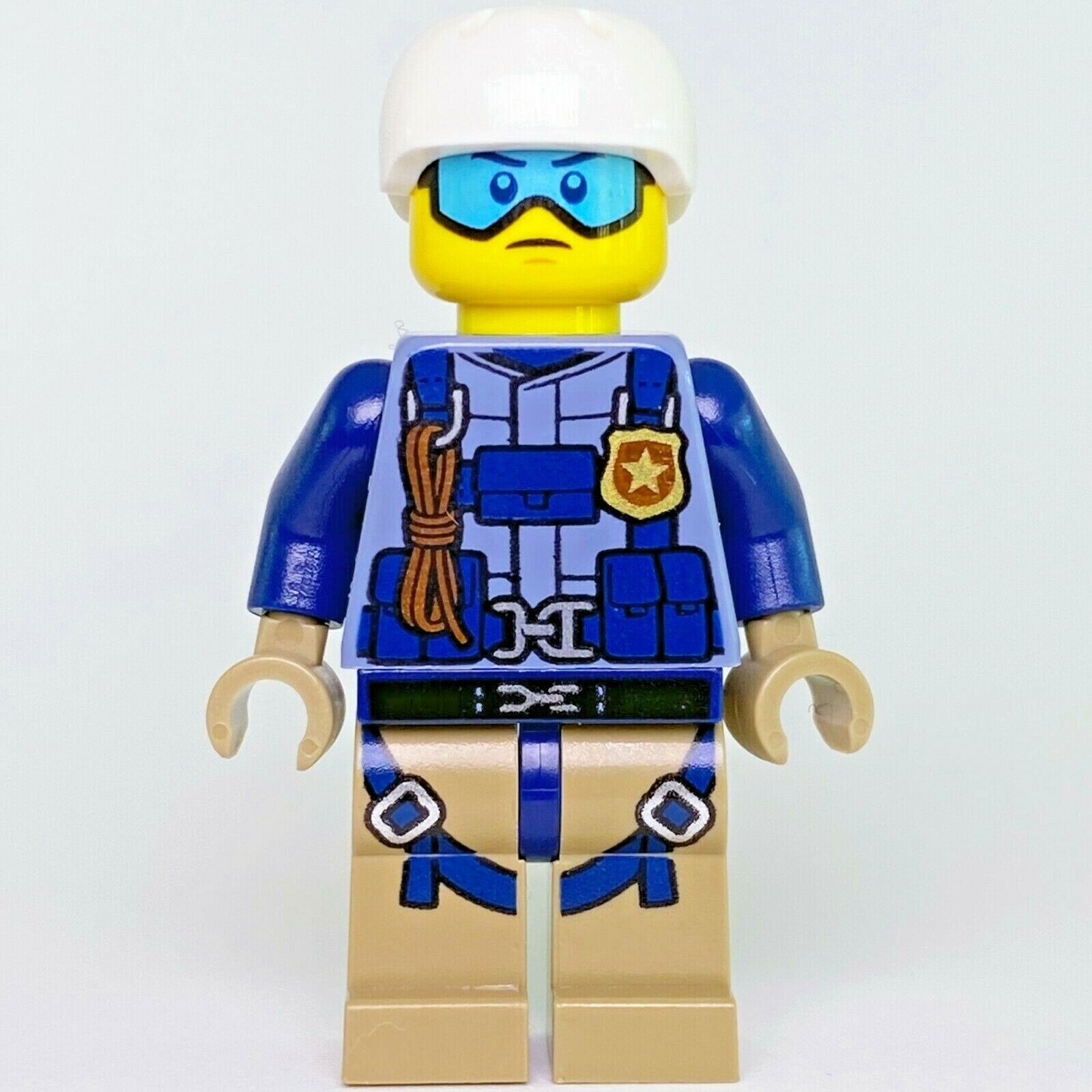 Town City LEGO Mountain Police Officer Male Minifigure 60173 cty0853 - Bricks & Figures